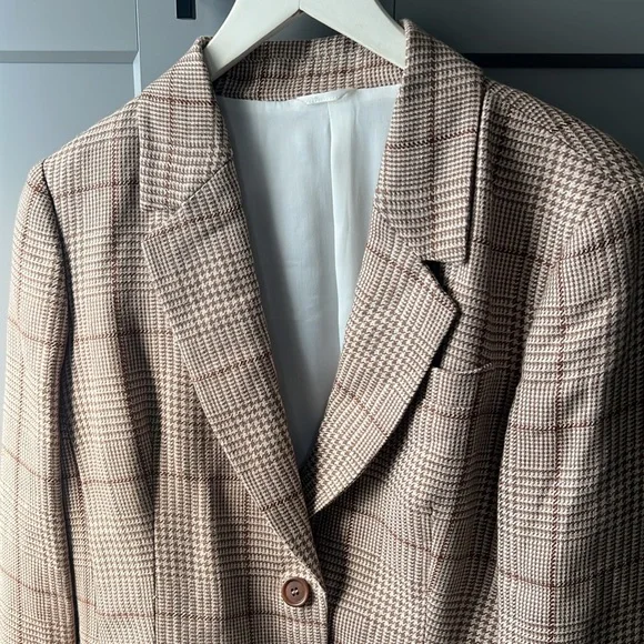 Brunello Cucinelli linen blazer